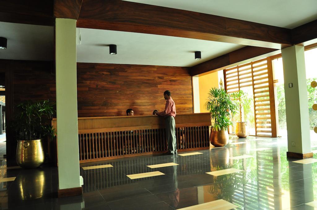 The Sovereign Hotel Colombo Esterno foto